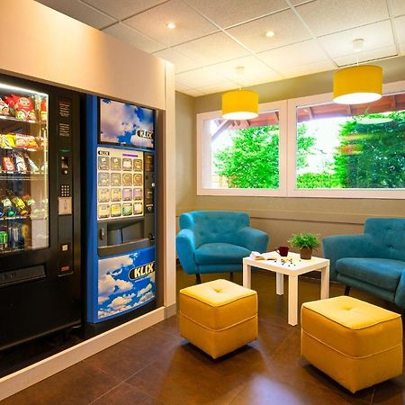 Ibis Budget Grenoble Voreppe Buitenkant foto