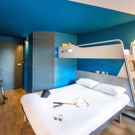 Ibis Budget Grenoble Voreppe Buitenkant foto