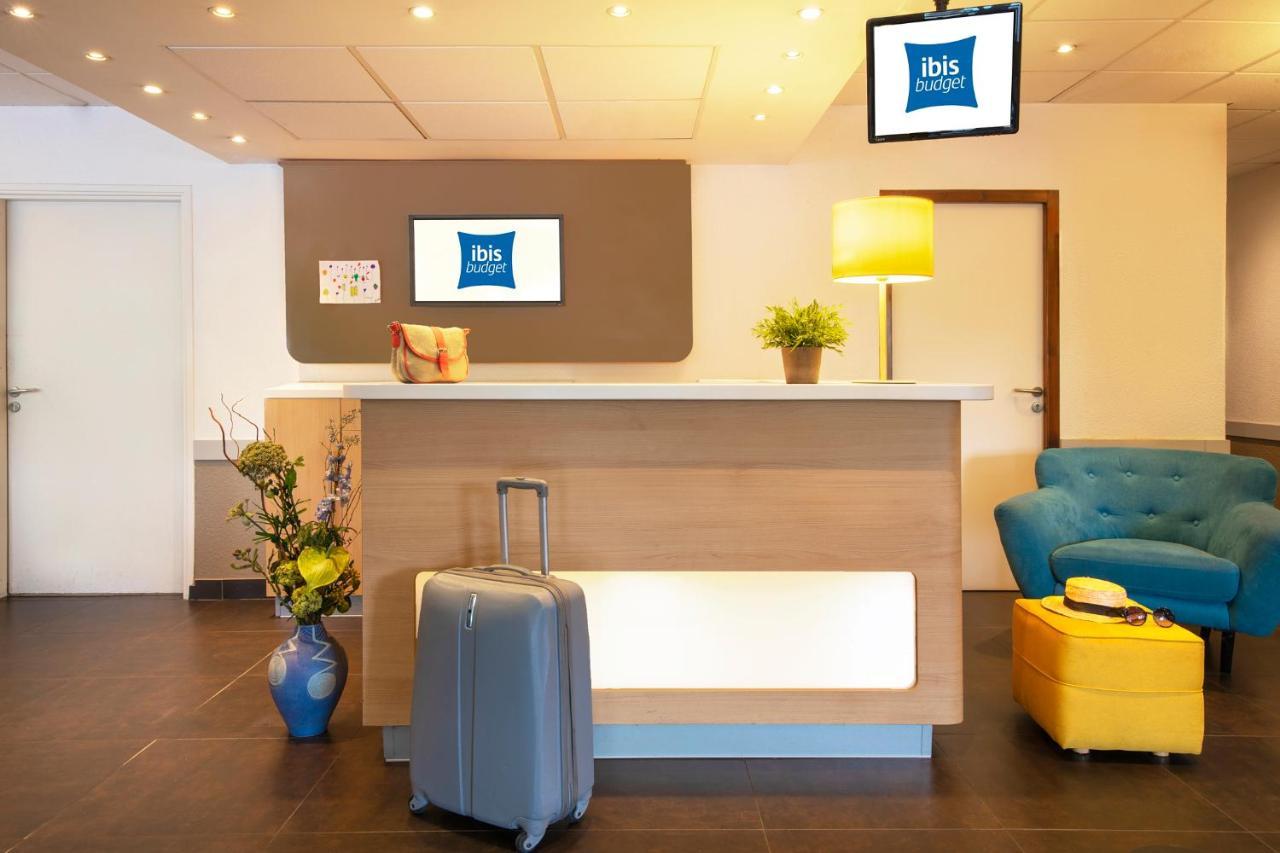 Ibis Budget Grenoble Voreppe Buitenkant foto