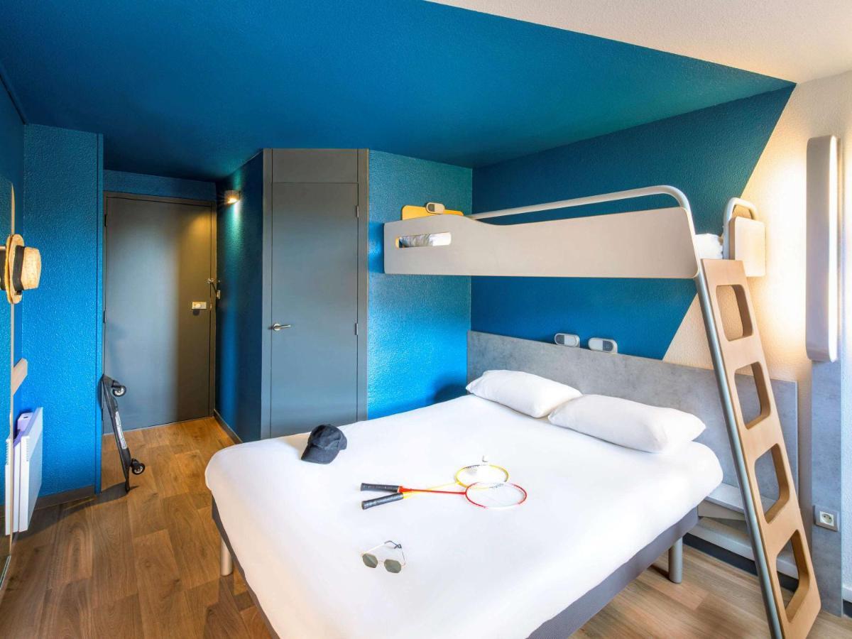Ibis Budget Grenoble Voreppe Buitenkant foto