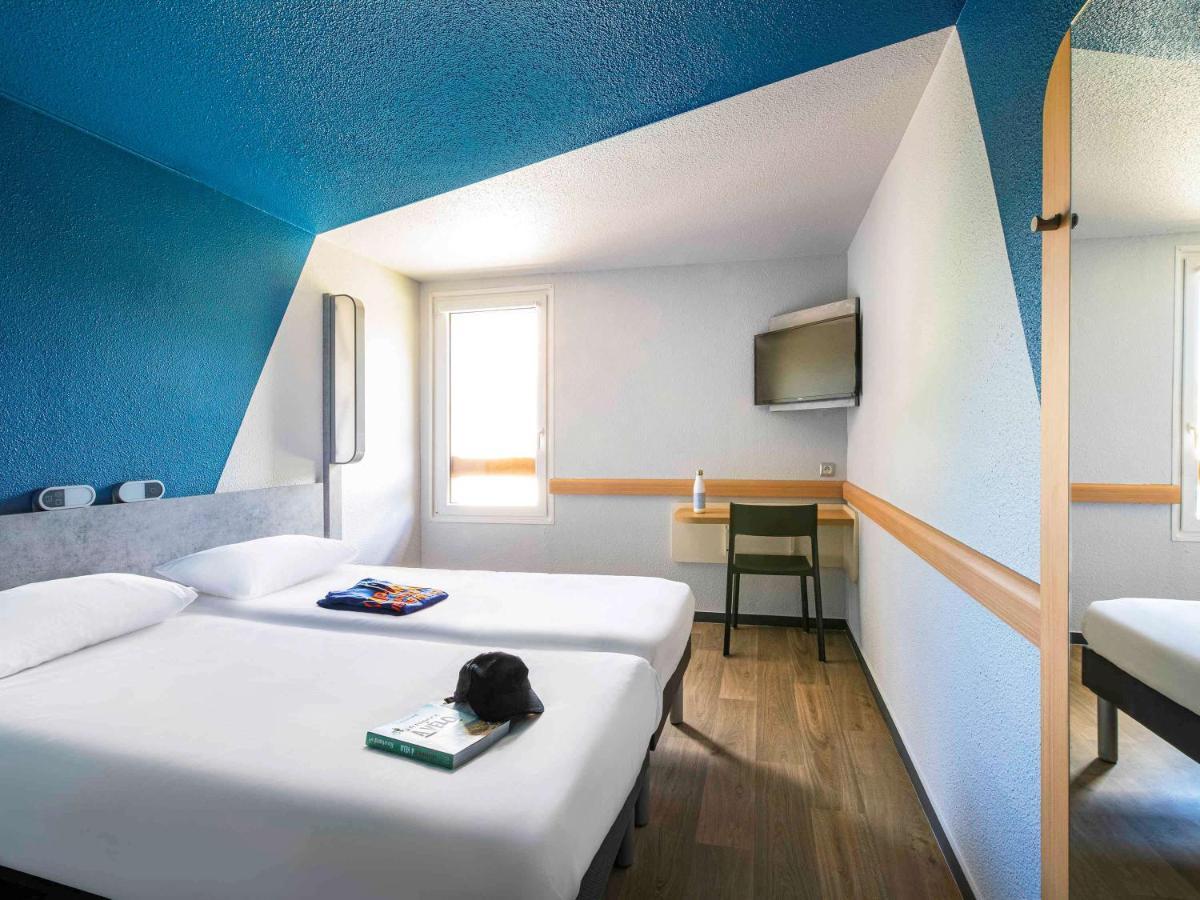Ibis Budget Grenoble Voreppe Buitenkant foto