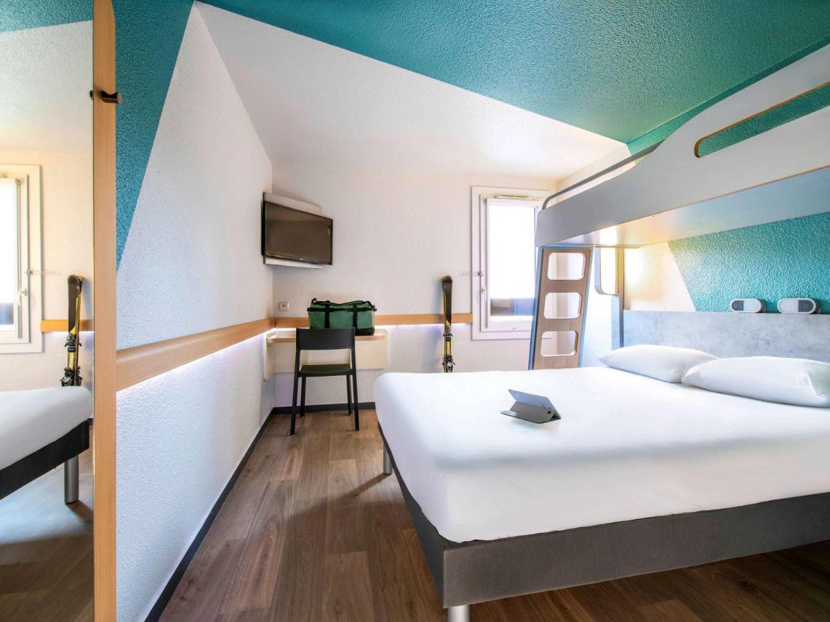 Ibis Budget Grenoble Voreppe Buitenkant foto