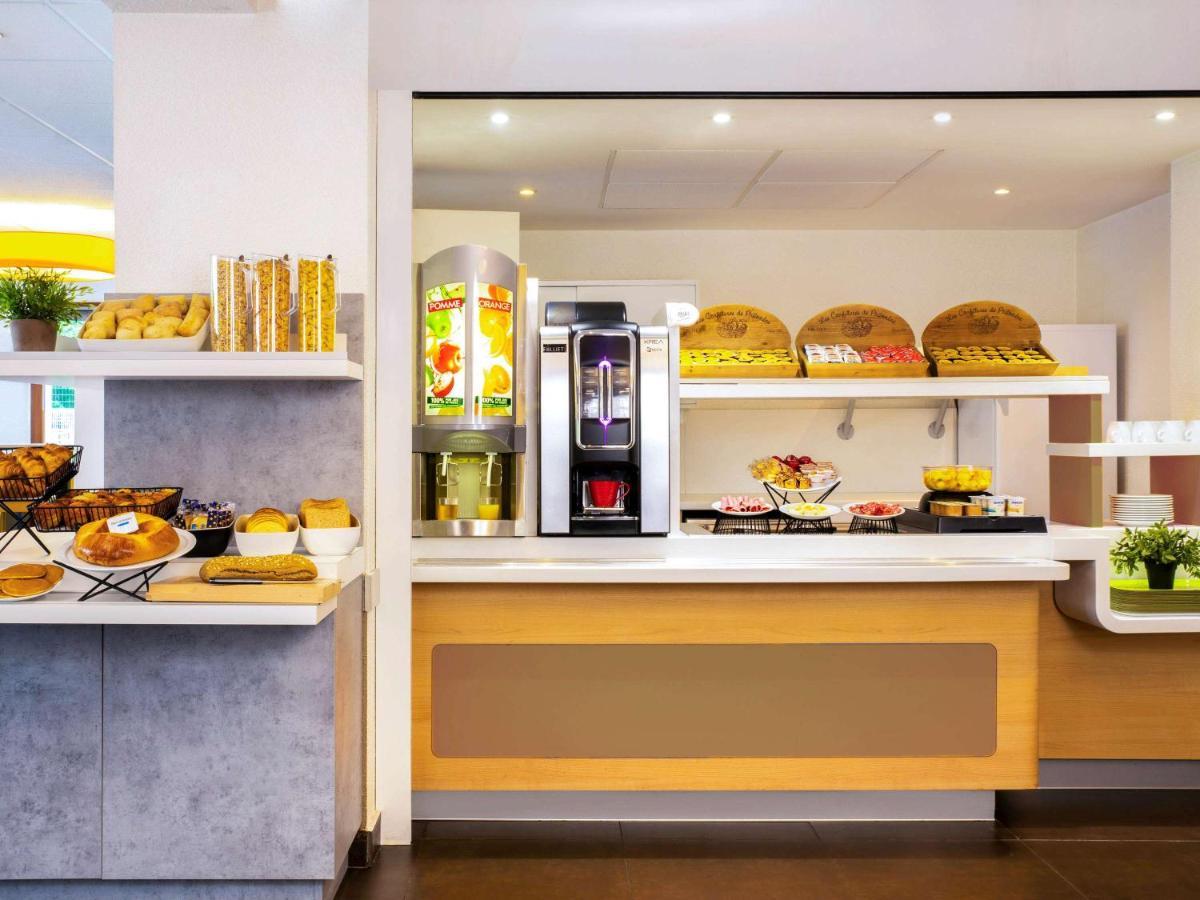 Ibis Budget Grenoble Voreppe Buitenkant foto